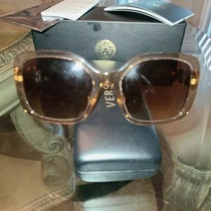 VERSACE SUNGLASSES WOMEN VERY SEXY